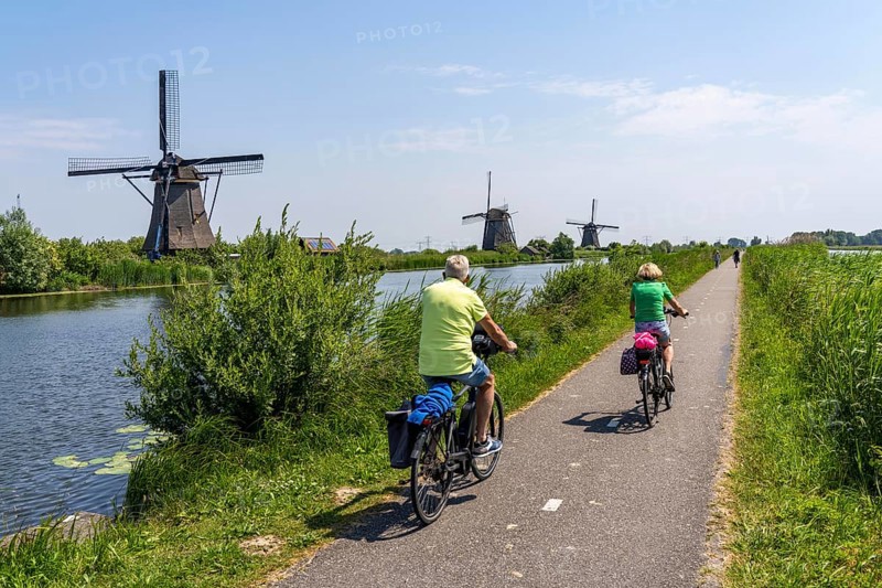 Kinderdijk, 18 windmills designed to pump water from the polders to utilise the land, one of the most famous sights, UNESCO World Heritage Site, cycle route, Netherlands