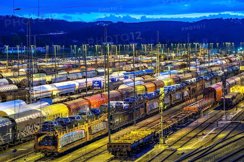 The Hagen-Vorhalle marshalling yard, one of the 9 largest in Germany, is located on the Wuppertal-Dortmund railway line and has 40 directional tracks on which goods trains are assembled, in the evening, North Rhine-Westphalia, Germany, Europe