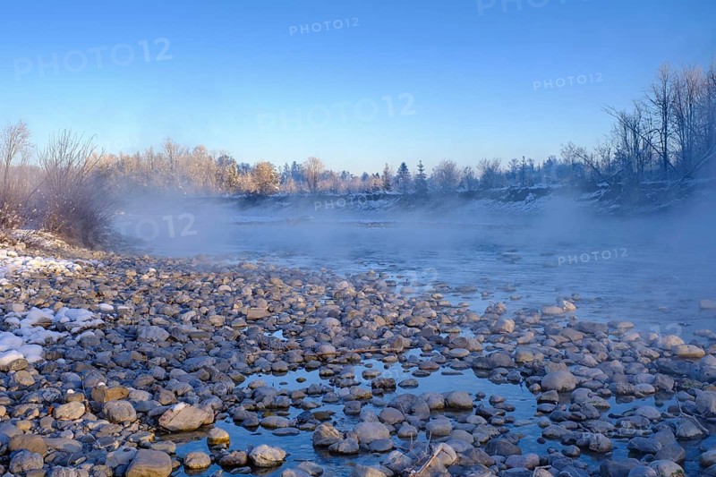 Sunrise on the Isar, Isar floodplains in winter, near Arzbach, Lenggries, Upper Bavaria, Bavaria, Germany, Europe