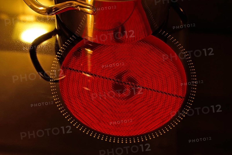Ceramic hob, switched on, Hamburg, Hamburg, Federal Republic of Germany