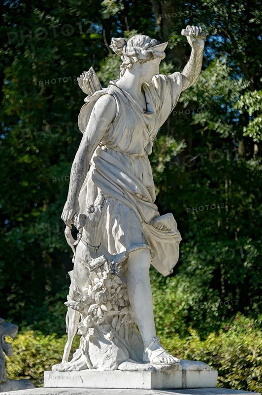Marble statue of the goddess of hunting Diana, northern marble fountain, water parterre, palace park, New Herrenchiemsee Palace, Herreninsel, Chiemsee, Chiemgau, Upper Bavaria, Bavaria, Germany, Europe