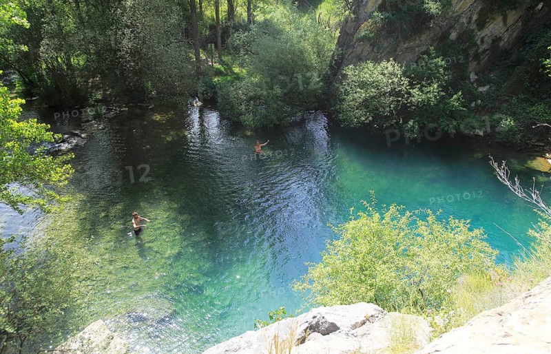 Plunge pool swimming pond, Cueva del Gato, Benaojan, Serrania de Ronda, Malaga province, Spain, Europe