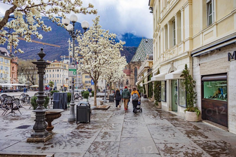 Waltherplatz in Bolzano, South Tyrol, Italy, Europe