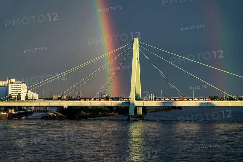 Severin Bridge over the Rhine, Rainbow, Cologne, North Rhine-Westphalia, Germany, Europe