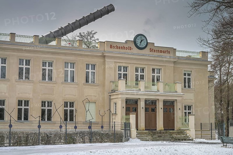 Archenhold Observatory in winter, Alt-Treptow, Treptower Park, Treptow, Treptow-Köpenick, Berlin, Germany, Europe