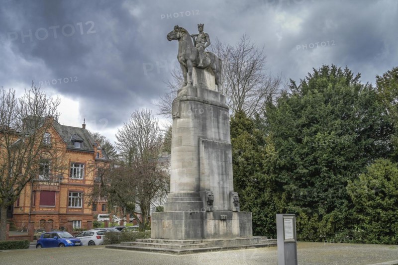 War memorial by Franz Prietel, Nerotal, Wiesbaden, Hesse, Germany, Europe