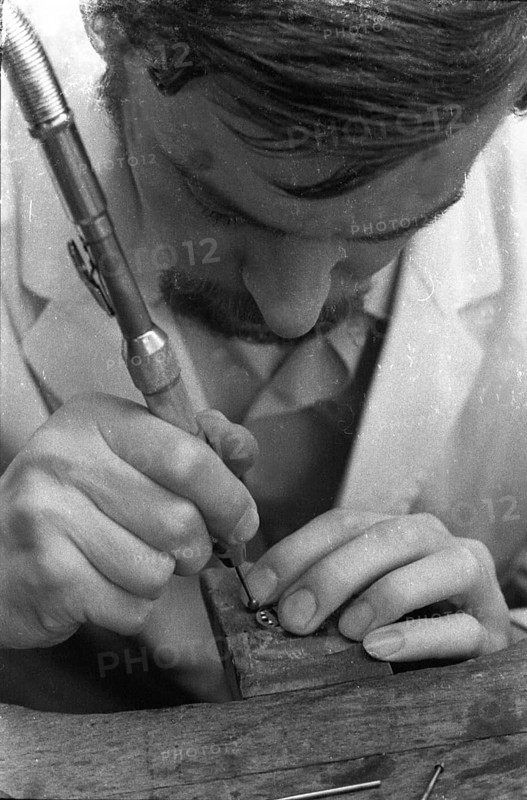 DEU, Germany, Dortmund: Personalities from politics, economy and culture from the years 1965-71. Jeweller (goldsmith) work and sales ca. 1965-6, Europe
