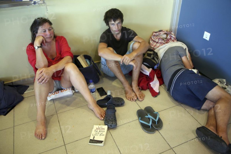 Model released family bored waiting at airport for delayed flight