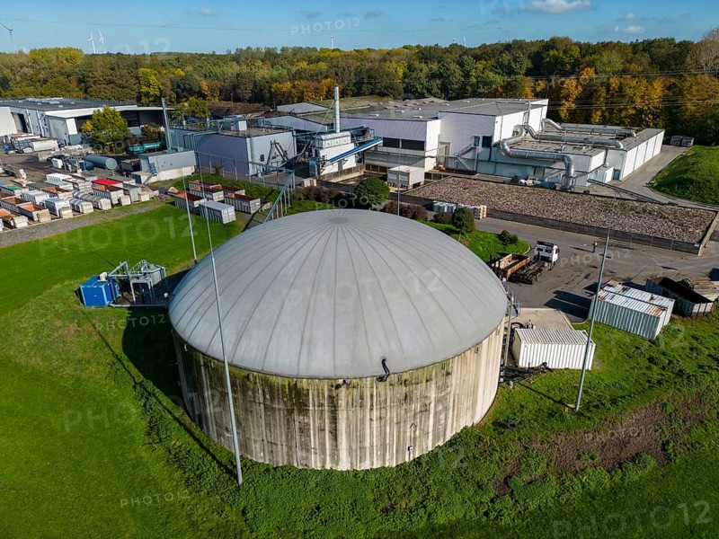 Biogas storage, pipelines of the Reterra biogas plant, biogas is produced in a fermenter over a period of more than 18 days from organic waste, green waste and the contents of the organic waste bin from households, this is then purified in a biogas treatment plant and fed into the natural gas grid as pure biogas, supplying over 1500 households with heat every year, Coesfeld, North Rhine-Westphalia, Germany, Europe