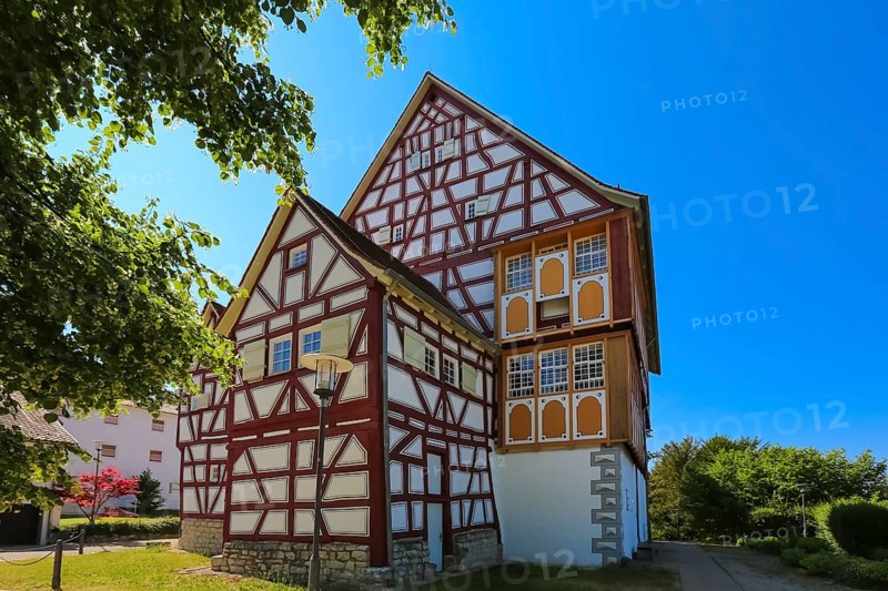 Schlössle Oberlenningen, Lenningen Castle, former aristocratic residence of the Schilling von Cannstatt family, now the Museum of Paper and Book Art in the Schlössle, historic building, half-timbered, cultural monument, Oberlenningen, suburb of Lenningen, Esslingen district, Baden-Württemberg, Germany, Europe
