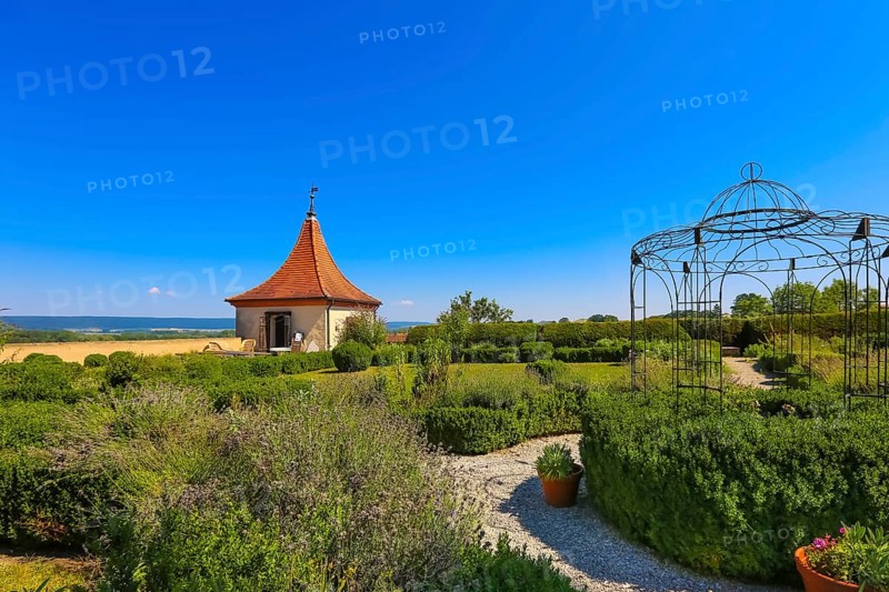Park, the historic hanging garden of Neufra, Renaissance garden, built by Count Georg von Helfenstein, garden house, pavilion, Neufra an der Donau, Riedlingen, district of Biberach, Baden-Württemberg, Germany, Europe