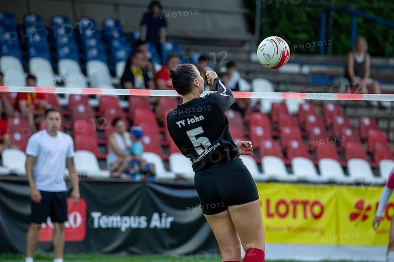 Fistball (woman) : TSV Dennach against TV Jahn Schneverdingen (IFA 2024 Fistball World Tour Finals Mannheim, Final) . Picture: Aniko Müller (5, Schneverdingen)