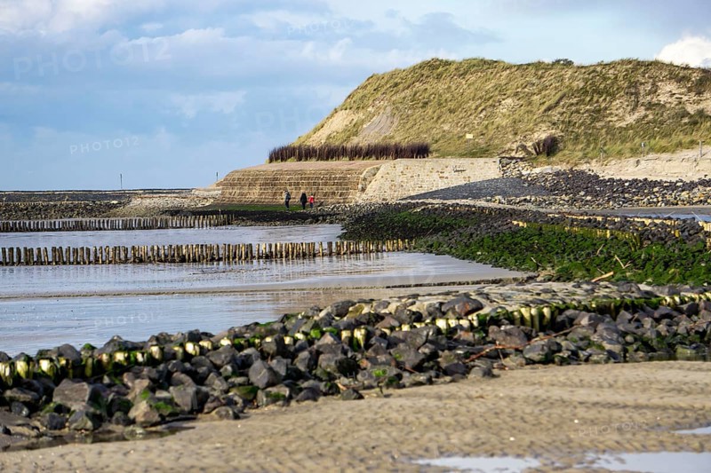 North Sea, Spiekeroog Island, autumn, coastal protection in the west of the island, wall for dune protection, so-called Hessenwand, dune landscape, East Frisian Islands, Lower Saxony, Germany, Europe