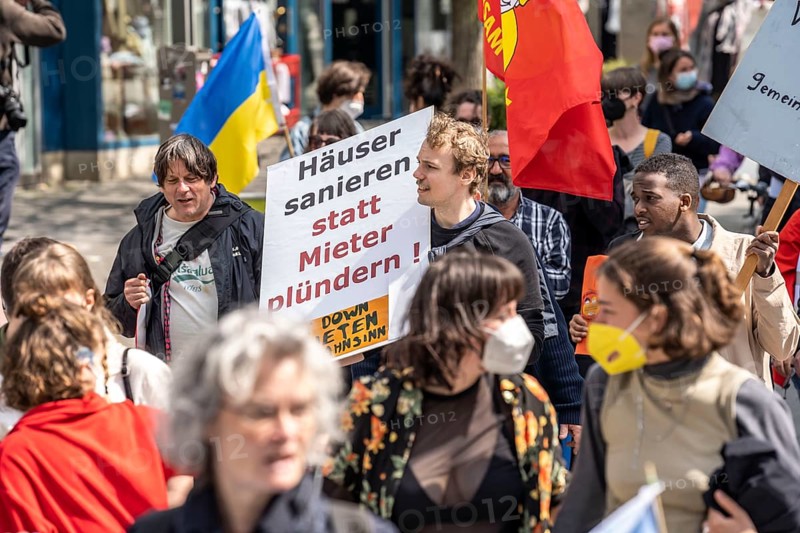 Demonstration against property companies such as Vonovia and others, against rent increases, for the expropriation of housing companies, Bochum North Rhine-Westphalia, Germany, Europe