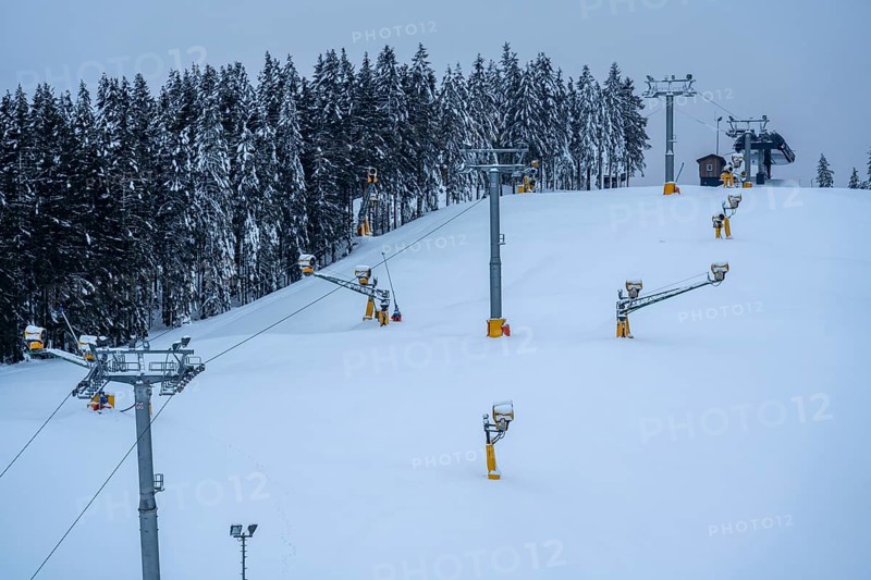 Closed ski area on the Poppenberg, empty, abandoned, access ban, lockdown, during the Corona crisis, in the Sauerland, tourist hotspot, Winterberg, North Rhine-Westphalia, Sauerland