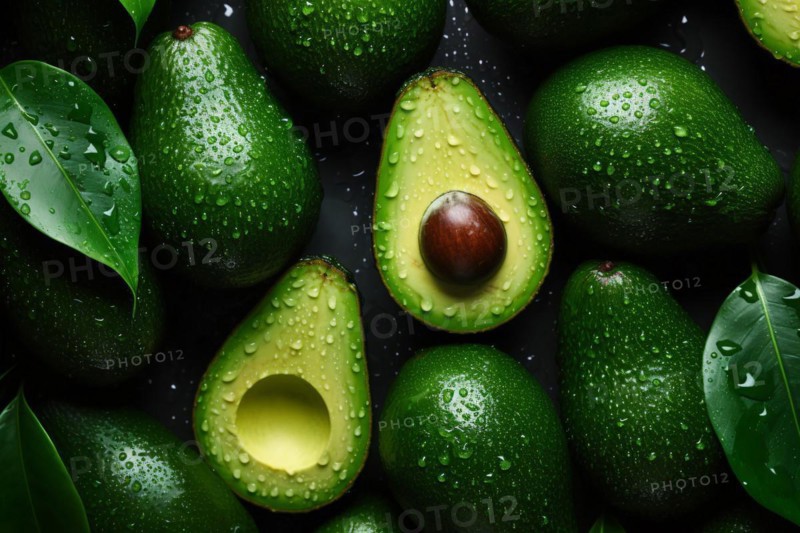 Top view of whole and halved avocado fruits. KI generiert, generiert, AI generated