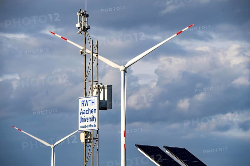 Test track of RWTH Aachen University, for autonomous driving, on the A44 motorway, 11 sensors on a 1 KM long motorway section collect data from test vehicles for research into automated and networked driving, autonomous driving, part of the ACCorD research project, near Titz-Jackerath, North Rhine-Westphalia, Germany, Europe