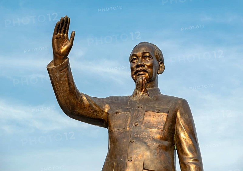 President Ho Chi Minh Statue, Saigon, Vietnam, Asia
