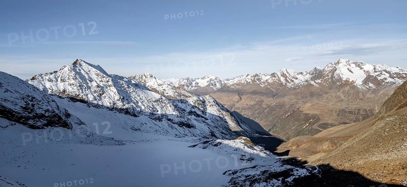 Mountain panorama in autumn with Spiegelferner glacier, view of the Weißkamm with Wildspitze peak, from Ramoljoch, Ötztal Alps, Tyrol, Austria, Europe