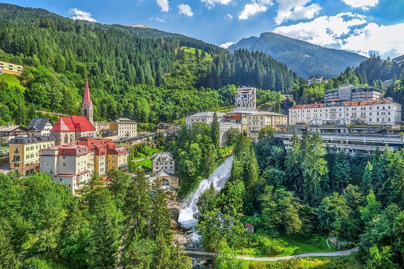 Panorama of the historic town centre with waterfall of the Gasteiner Ache, Bad Gastein, Gastein valley, Hohe Tauern, Pongau, Salzburg province, Austria, Europe