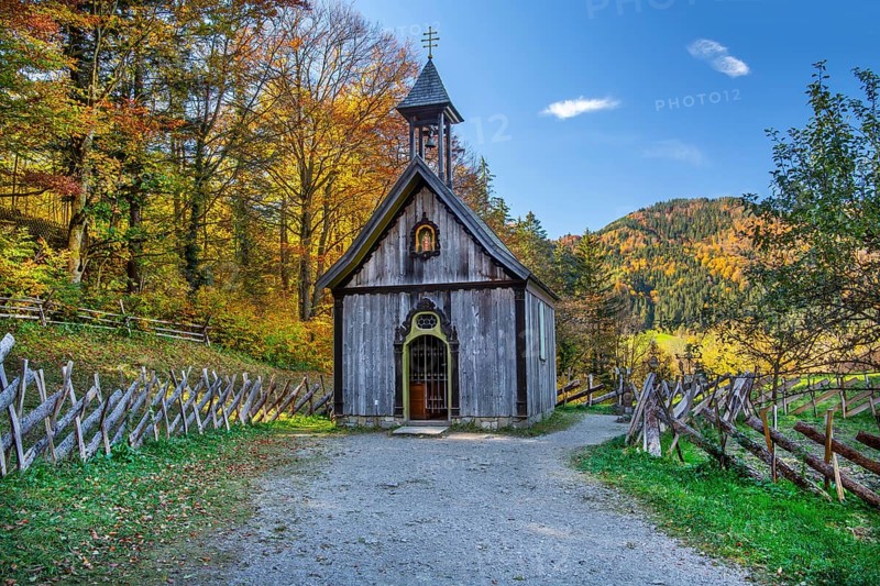 Court chapel of the Markus Wasmeier Farm Museum in autumn, Schliersee, Mangfall mountains, Upper Bavaria, Bavaria, Germany, Europe