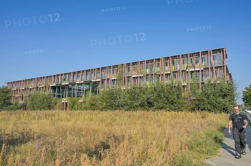 Lise-Meitner-Haus: Institute of Physics of the Humboldt University, Newtonstraße, Adlershof, Treptow-Köpenick, Berlin, Germany, Europe