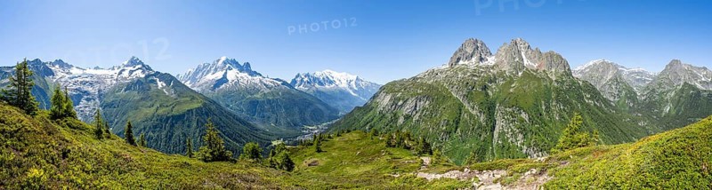 Mountain panorama with glaciated mountain peaks, Aiguille de Chardonnet with Glacier du Tour, Aiguille Verte with Aiguille du Midi and Mont Blanc, hike to Aiguillette des Posettes, Chamonix, Haute-Savoie, France, Europe