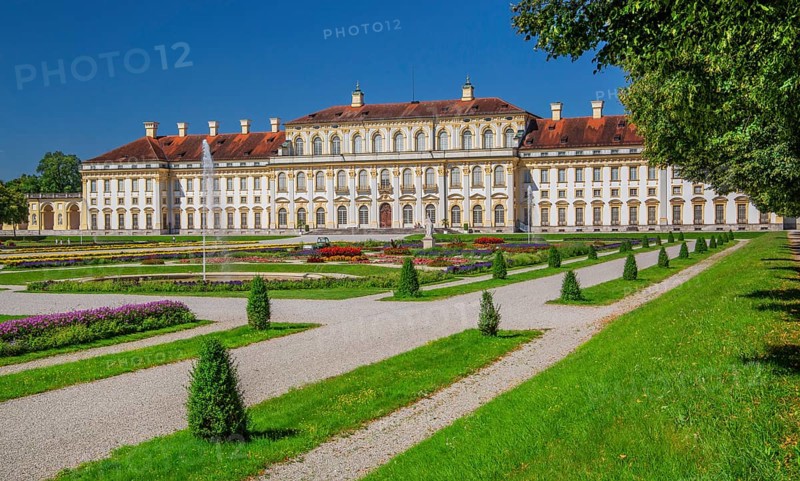 Garden parterre with flowerbeds in front of the New Palace in the Schleissheim Palace complex, Oberschleissheim near Munich, Upper Bavaria, Bavaria, Germany, Europe