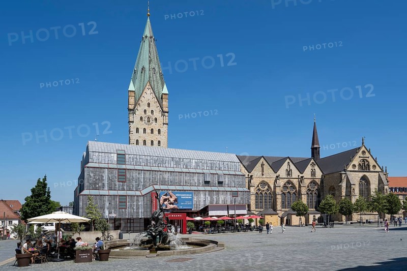 Diocesan Museum and High Cathedral on the market square, Paderborn, Westphalia, North Rhine-Westphalia, Germany, Europe