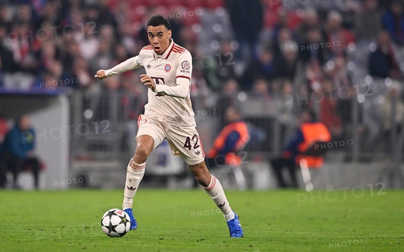 Jamal Musiala FC Bayern Munich FCB (42) Action on the ball, Champions League, Allianz Arena, Munich, Bavaria, Germany, Europe