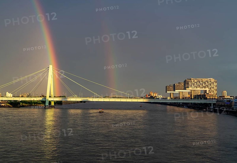 Severin Bridge over the Rhine, Crane Houses, Rainbow, Cologne, North Rhine-Westphalia, Germany, Europe