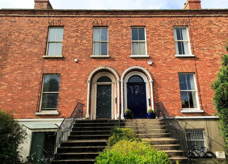 Georgian terraced housing, Ranelagh district, city of Dublin, Ireland, Irish Republic, Europe