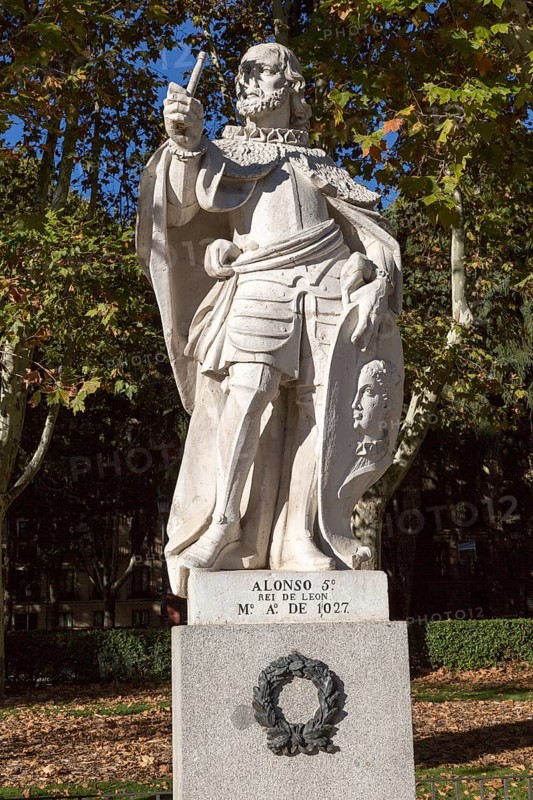 Statues of Spanish monarchs, Plaza de Oriente, Madrid, Spain, Alonso V King of Leon, Europe