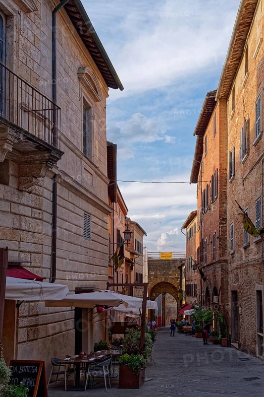 The historic centre of Montepulciano, UNESCO World Heritage Site. Montepulciano, Tuscany, Italy, Southern Europe, Europe