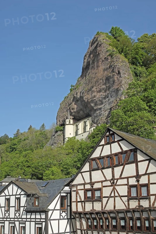 Rock church built in 1484, landmark and half-timbered houses, rock, cliff, mountain, stone wall, Idar-Oberstein, Hunsrück, Rhineland-Palatinate, Germany, Europe