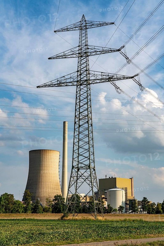 The Heyden power plant, coal-fired power plant, which was shut down in July 2021 and kept as a grid reserve and will be temporarily reconnected to the grid at the end of August 2022 as part of the energy crisis, Petershagen, North Rhine-Westphalia, Germany, Europe