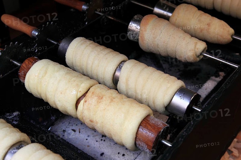 Trdelnik, Prague Baumkuchen, crispy sugar-cinnamon curls, pastry, speciality made from yeast yeast dough, Prague, Czech Republic, Europe