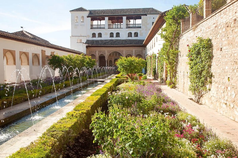 Patio de la Acequia, Court of the water Channel, Generalife palace gardens, Alhambra, Granada, Spain, Europe