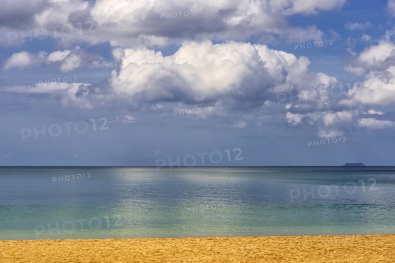 Puristic seascape near Ko Lanta, beach, beach holiday, sea, ocean, nature, force of nature, natural landscape, untouched, puristic, summer, cloud, white, seascape, cloud, weather, water, elements, summer holiday, nobody, empty, background, landscape, peaceful, calm, tranquillity, emotion, holiday, tourism, travel, climate, climate change, calm, sea, horizon, distance, distant, distant view, symbolic, time-out, relaxed, relaxation, coast, Thailand, Asia