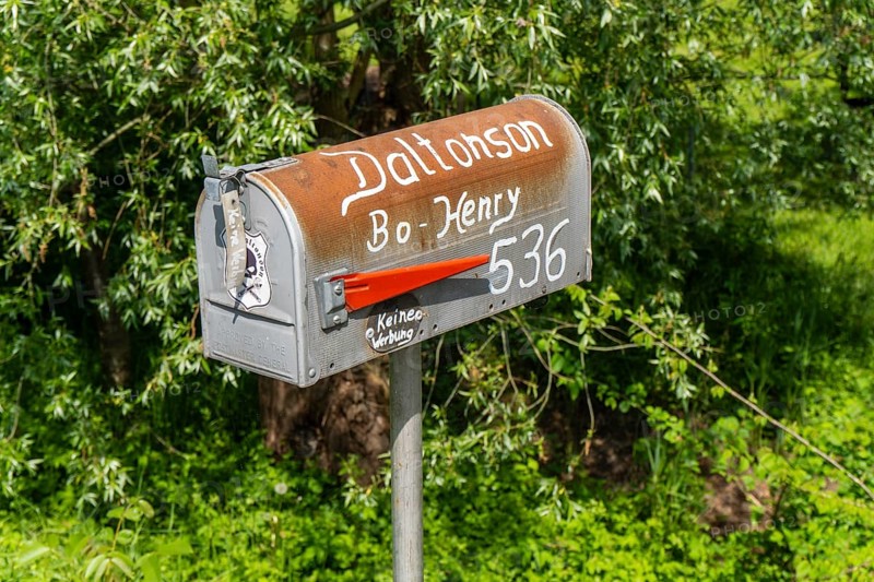 Letterbox, Dalton, Daltons, Daltonson, Bo-Henry, no advertising, American