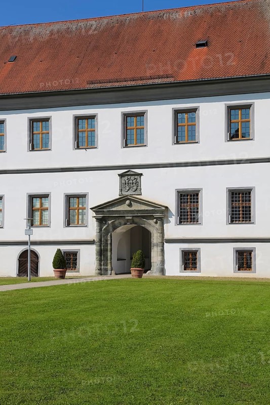 Meßkirch Castle, Castle of the Counts of Zimmern, Zimmern Castle, regular four-wing castle complex, Renaissance building, architecture, historical building, east view, park, castle garden, window, façade, Meßkirch, Sigmaringen district, Baden-Württemberg. Germany