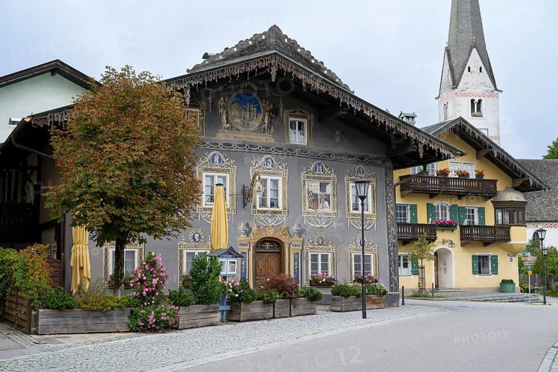 Building with Lüftlmalerei, Garmisch, Garmisch-Partenkirchen, Upper Bavaria, Bavaria, Germany, Europe