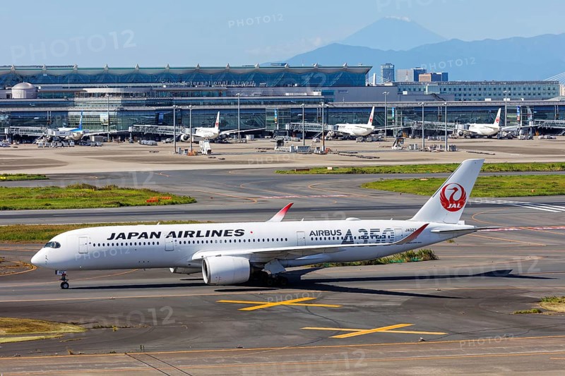 A JAL Japan Airlines Airbus A350-900 aircraft with the registration number JA02XJ at Tokyo Haneda Airport, Japan, Asia