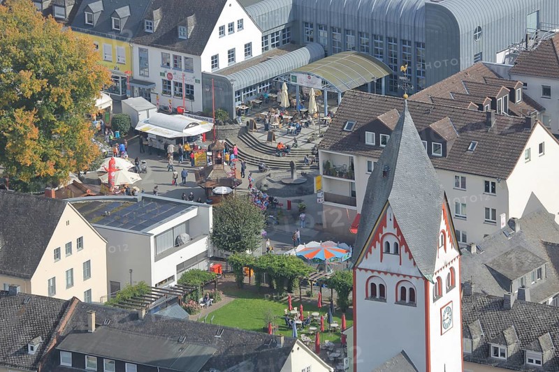 View from Nassau Castle to St. John's Church with Pontchateau Square, view downwards, city centre, pedestrian zone, aerial view, Nassau, Rhineland-Palatinate, Germany, Europe