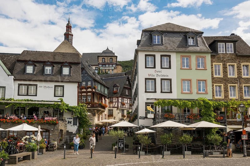 Picturesque village with half-timbered houses, Beilstein, Moselle, Rhineland-Palatinate, Germany, Europe