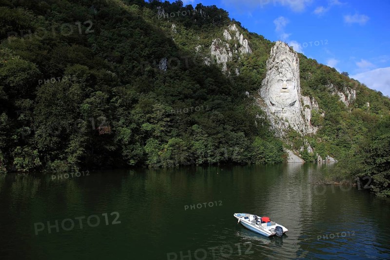 Wallachia, statue of the Dacian king Decebalus, Decebalus Rex Dragan Fecit, 40 metre high statue and at the same time the highest rock sculpture in Europe, is located on a rock formation on the banks of the Danube near the village of Dubova, southwest of the town of Orsova, in the Iron Tor tor nature park Park, Romania, Europe