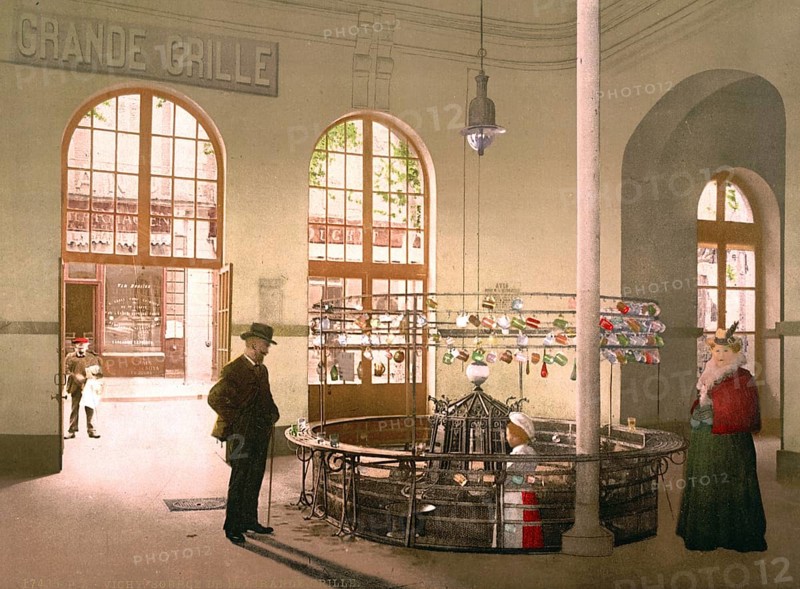 Spring of the Grande Cricket, large grid, hot spring with 39 degrees, Vichy, France, ca 1890, Historical, digitally restored reproduction from a 19th century original, Record date not stated, Europe