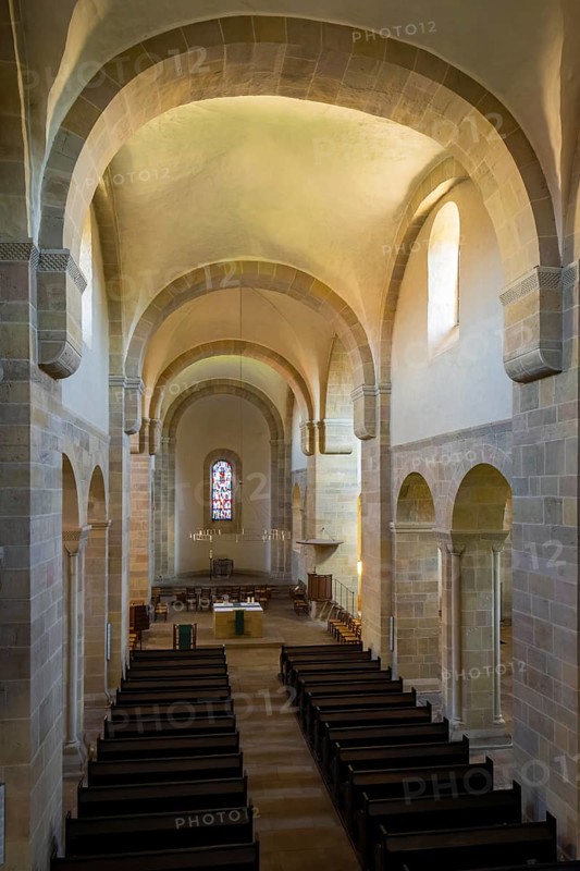 The Lippoldsberg Convent with the Church of St George and St Mary is a former Benedictine convent that was the origin of the village of Lippoldsberg on the Weser in northern Hesse. View from the nuns' gallery to the east, Lippoldsberg, Lippoldsberg, Hesse, Germany, Europe