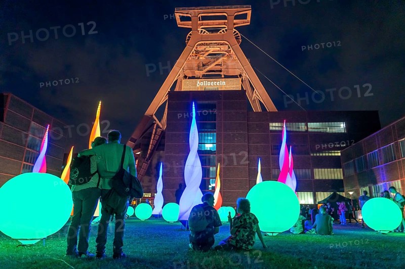 Extraschicht, Night of Industrial Culture, music, action, attractions, culture, art, show at 43 venues in 23 cities, at former industrial sites in the Ruhr area, here light installations at the Zollverein Coal Mine Industrial Complex, Shaft XII, in Essen North Rhine-Westphalia, Germany, Europe