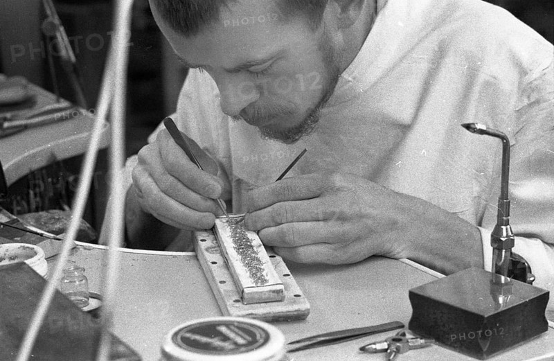 DEU, Germany, Dortmund: Personalities from politics, economy and culture from the years 1965-71. Jeweller (goldsmith) work and sales ca. 1965-6, Europe